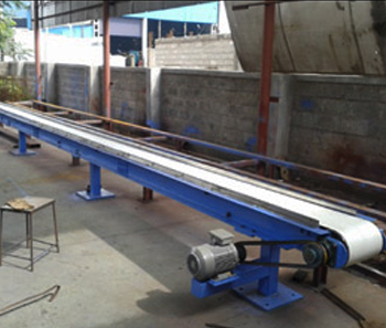 Food grade sanetery napkin conveyor